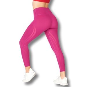 Fabletics SculptKnit 7/8 Leggings - NWT